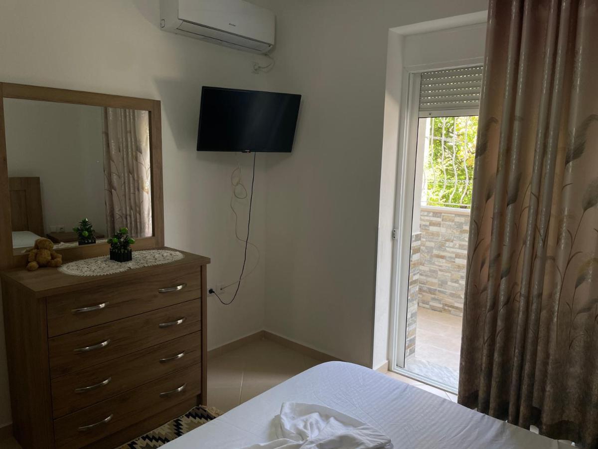 Guest House Taverna Laberia 3 Gjirokastër 외부 사진
