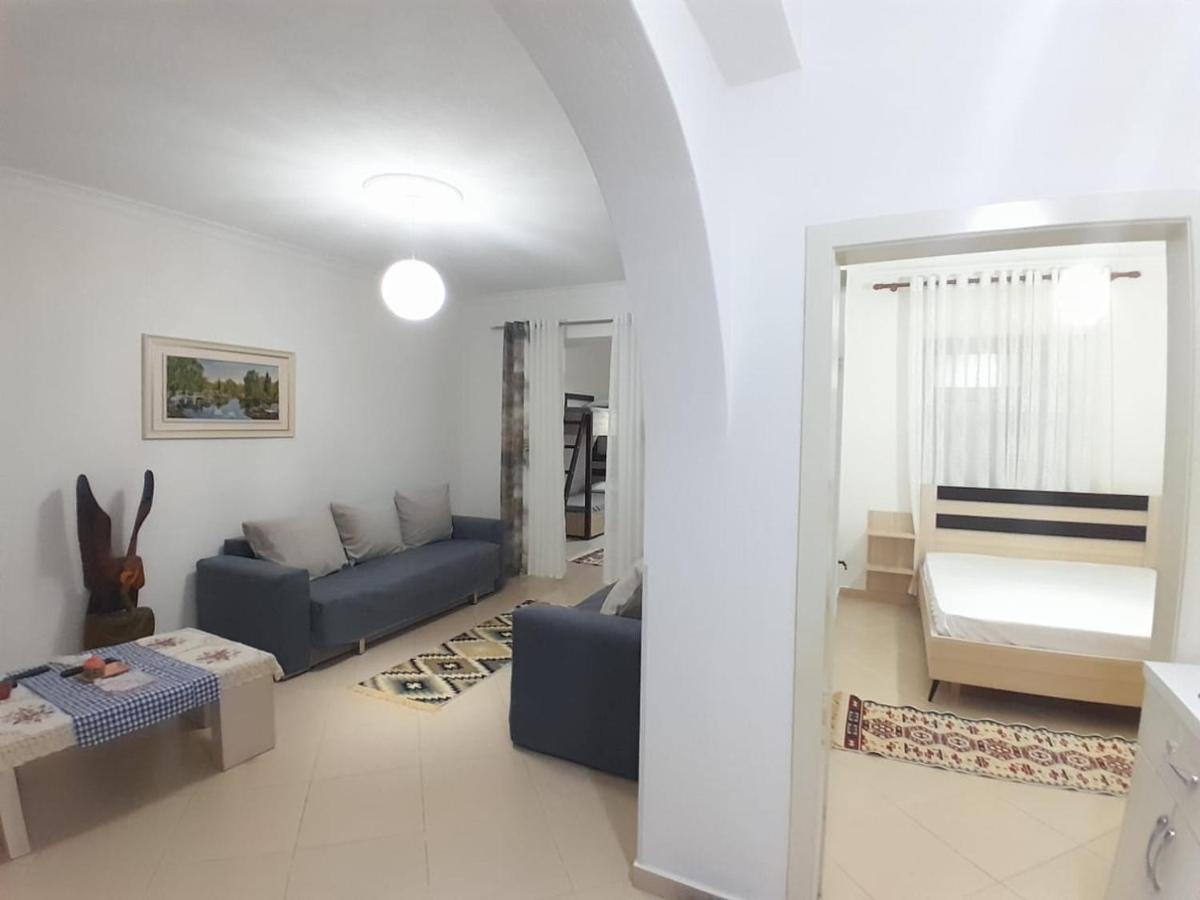 Guest House Taverna Laberia 3 Gjirokastër 외부 사진