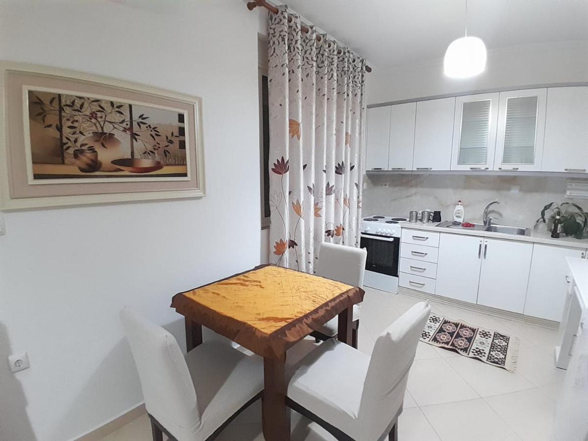 Guest House Taverna Laberia 3 Gjirokastër 외부 사진